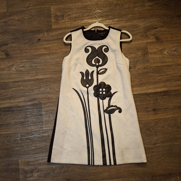 Victoria Beckham for Target Black and White Tulip Shift Dress.  - Picture 10 of 12